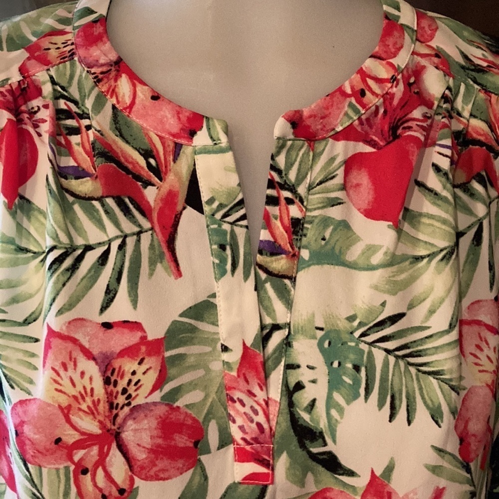 🌸NWT DALIA Sleeveless Tunic Blouse - size womens Medium - Picture 3 of 12